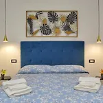 Addu Donn\'Anna Ai Quartieri Spagnoli.