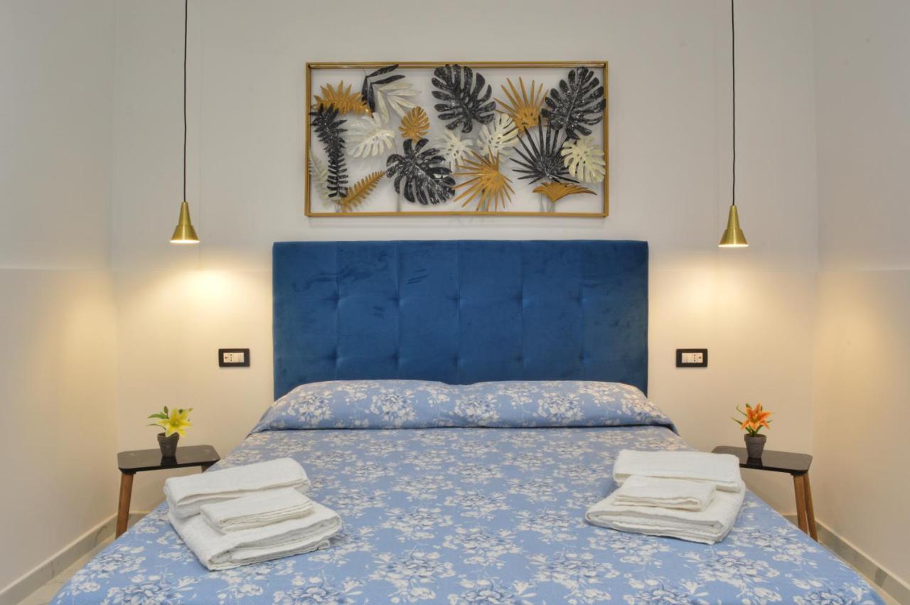 Addu Donn'anna Ai Spagnoli. Apartment Naples