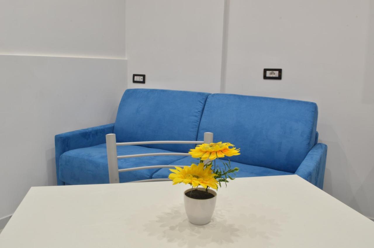 Addu Donn'anna Ai Spagnoli. Apartment Naples